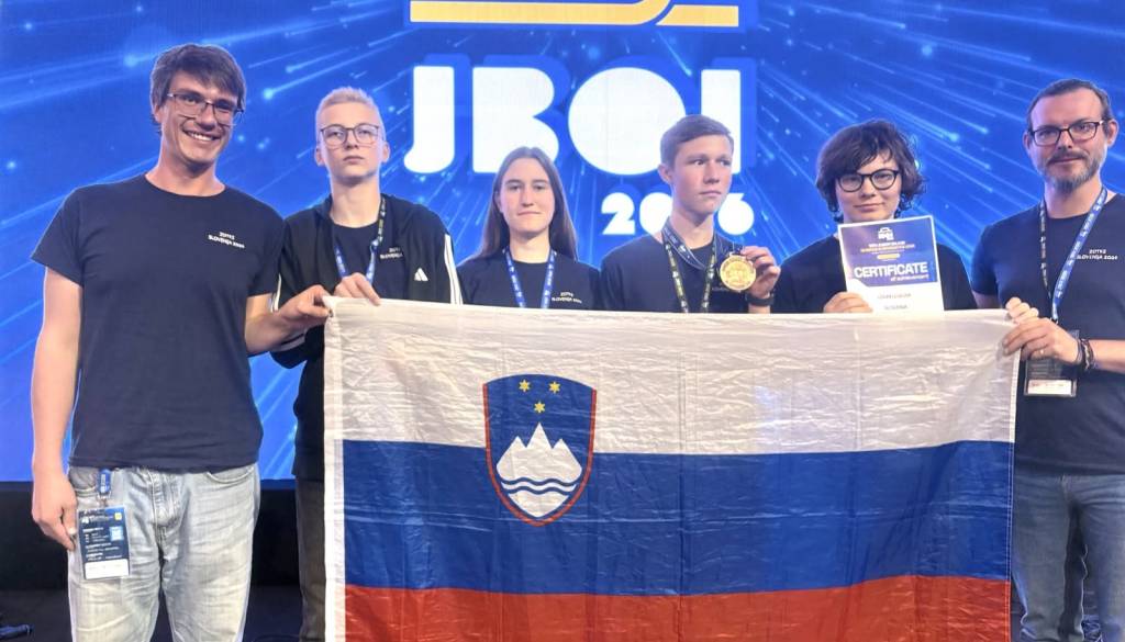 Mladi slovenski programerji, med njimi tudi Dolenjci, iz Sarajeva z bronom in častno omembo
