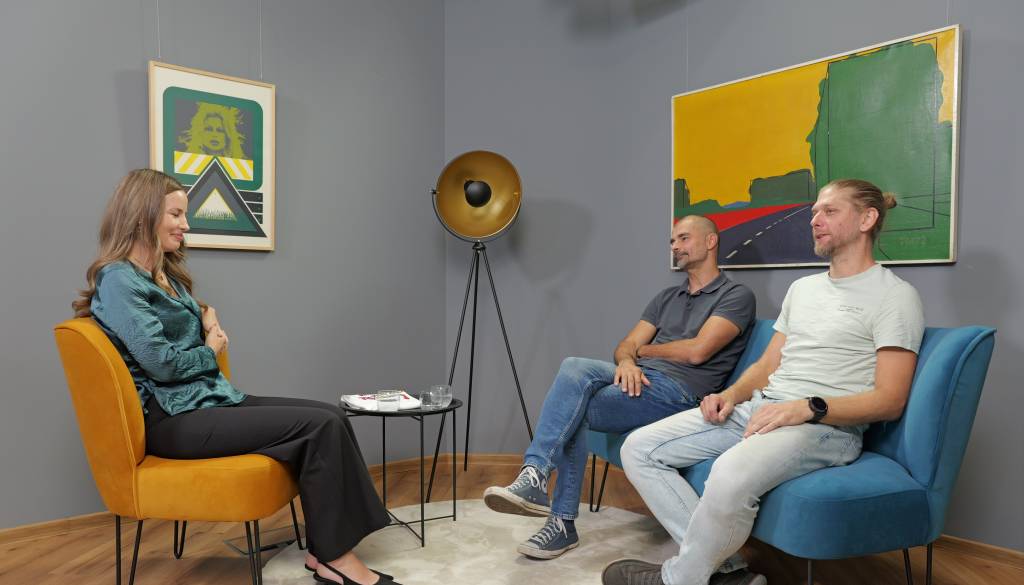 Oddaja Med nama se vrača z novo sezono in osveženo podobo studia