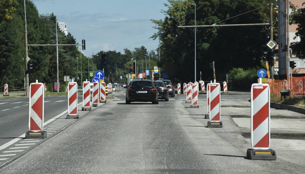 Zakaj so Cesto proletarskih brigad preplastili le v eno smer?