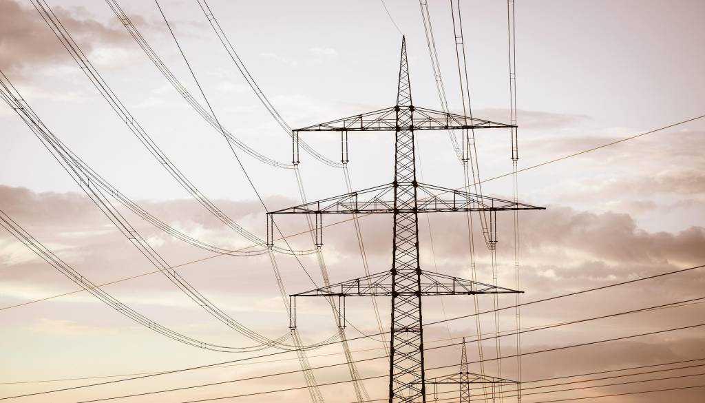 Vaš račun za elektriko bi lahko bil nižji: Večina gospodinjstev spregleda to možnost