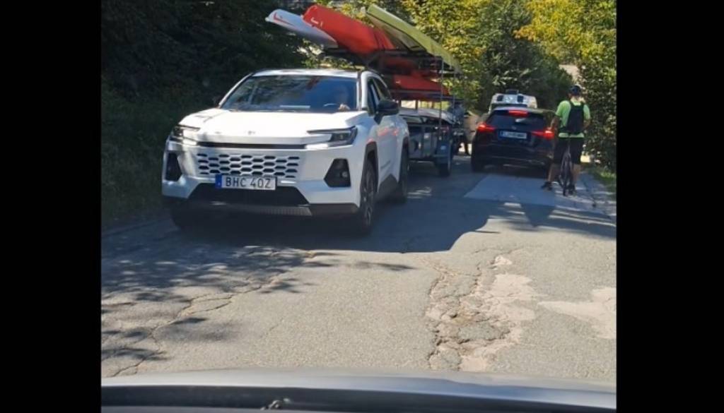Ko Bled obstane, promet udari skozi Gorje: Domačini siti kolon