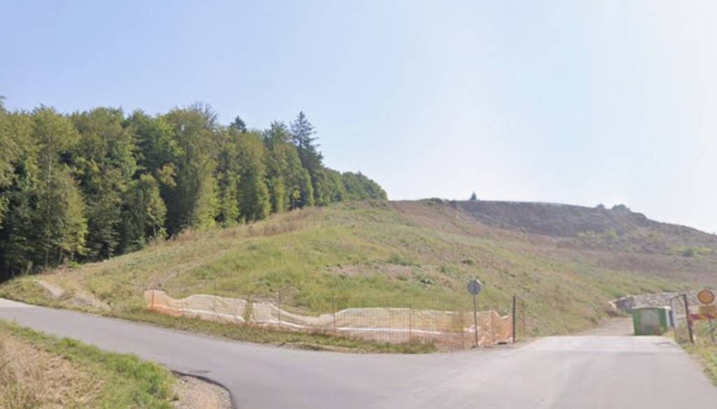 Kar tri leta bodo prenavljali ovinek pri preboju Radna vas, ki so ga gradili dvajset let