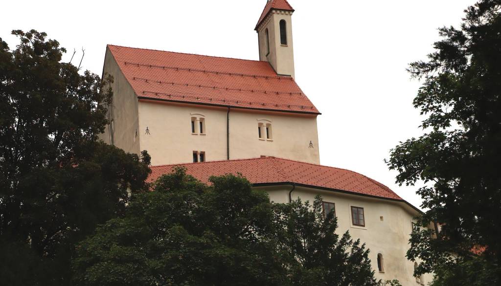 Vrata bo odprl še en slovenski grad, velja za skriti raj ob Dolenjski