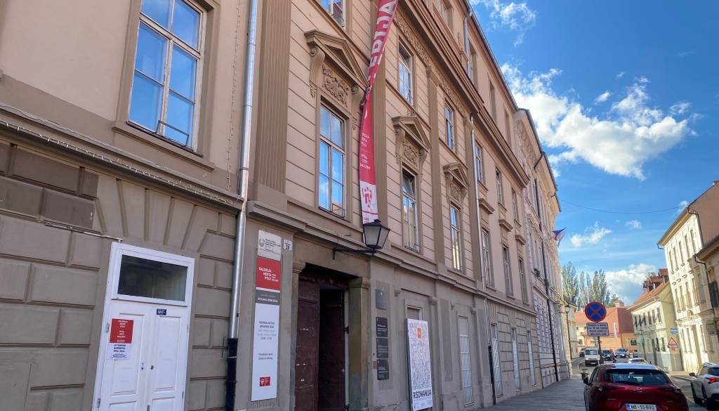 V Galeriji mesta Ptuj na ogled nova razstava Tomaža Plavca, kdaj odprtje?