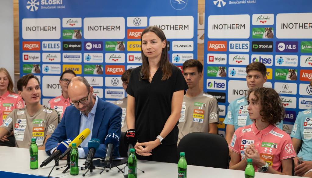 To dolenjsko podjetje je novi generalni sponzor slovenskih smučarskih skakalcev