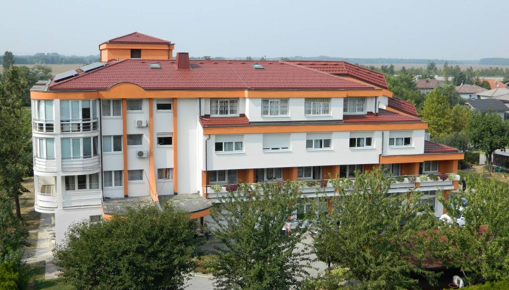 Občinski svet z negativnim mnenjem za direktorja Doma starejših Lendava, nanj naslovili ostre očitke