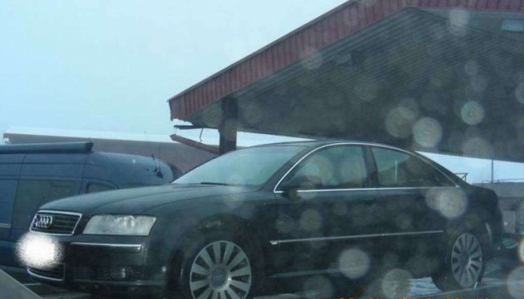 Audi A8.jpg