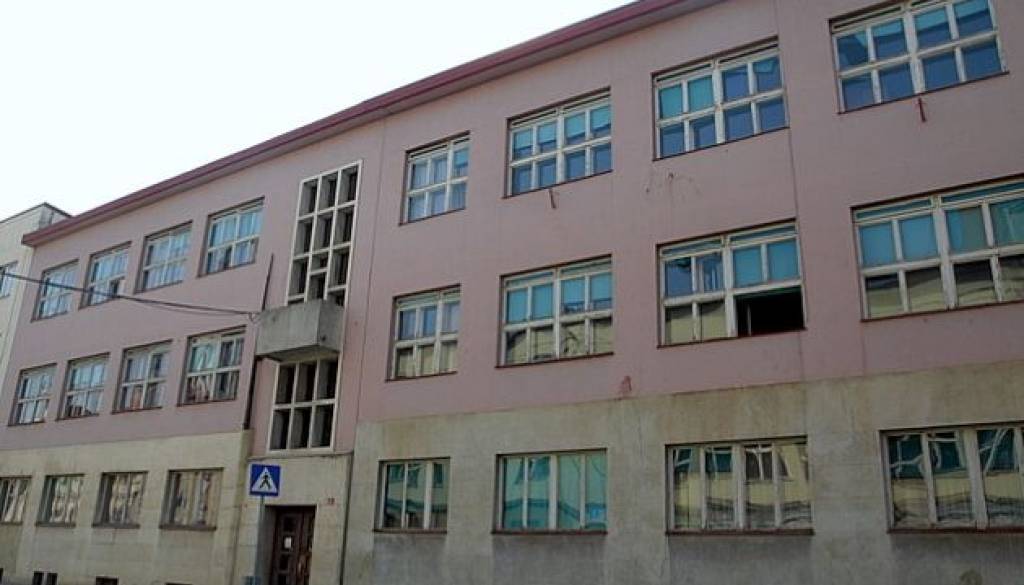 Do leta 2013 naj bi na mestu stare ekonomske šole stal nov upravni center