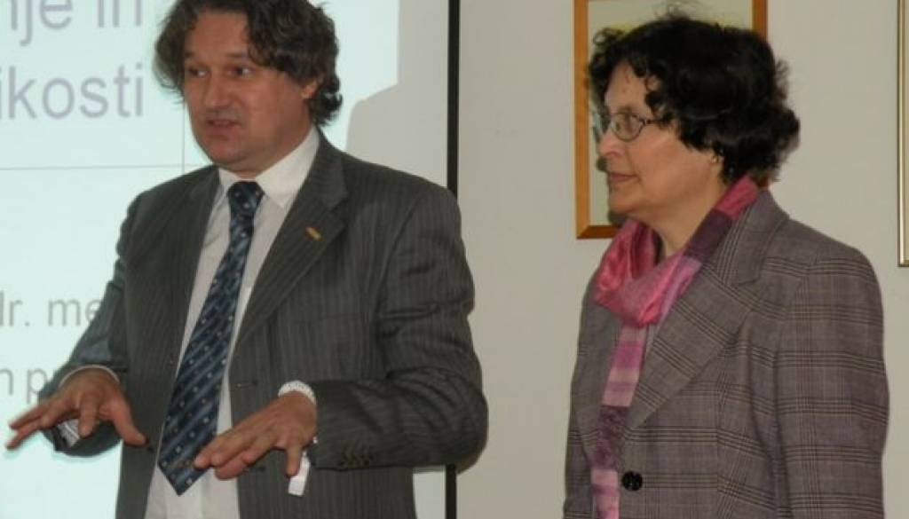  pom. akad. doc. dr. Mitja Slavinec in dr. Zdenka Čebašek-Travnik