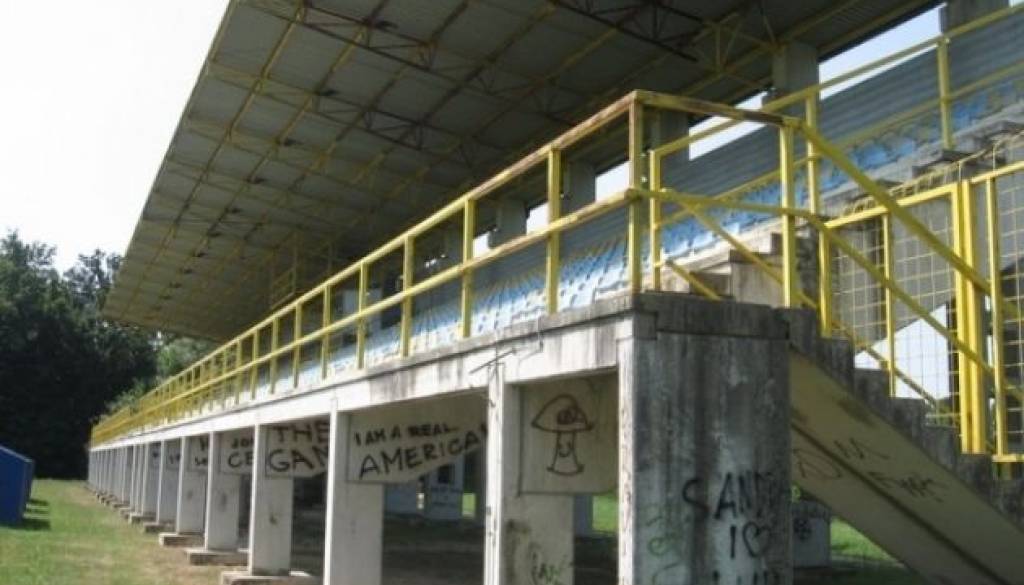 tribuna.jpg