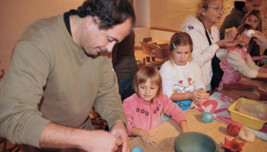 Na tokratnjem bazaru se je prek celega dneva zbralo kar tisoč obiskovalcev.