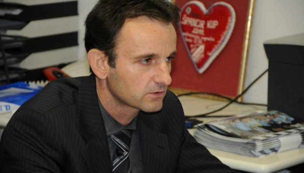 Miroslav Topič je navzoče pozval, naj mu zaupajo.