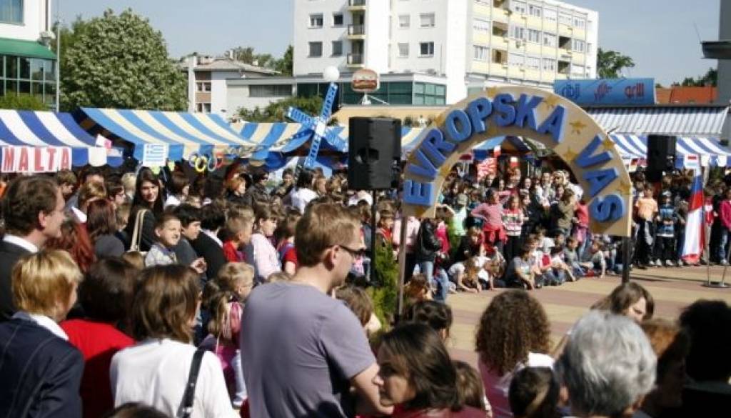 Evropska_vas.JPG