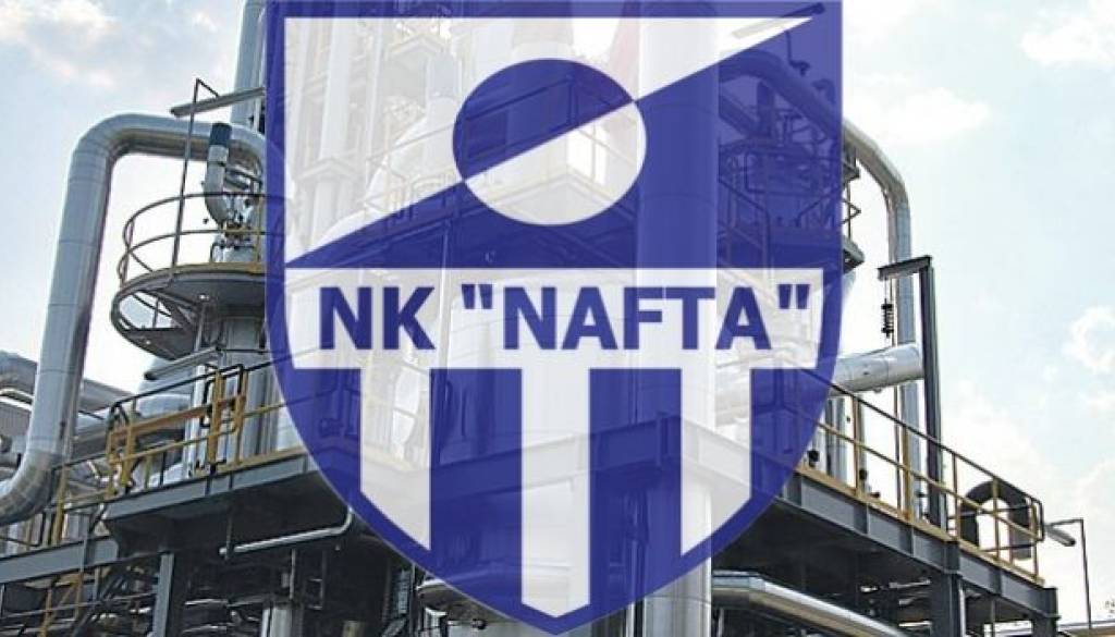 "Koga rešuje država - Nafto Lendava ali nogometni klub?" - se sprašujejo na Financah.