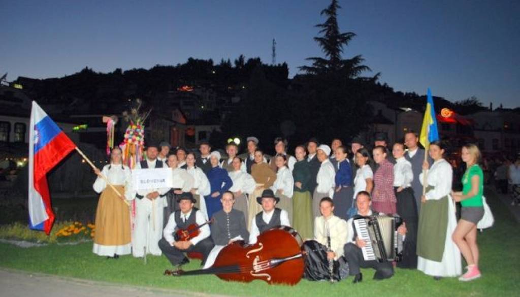Folklora.JPG