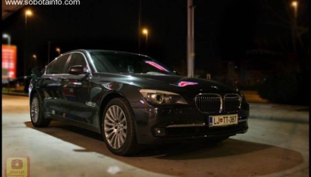 BMW 7.jpg