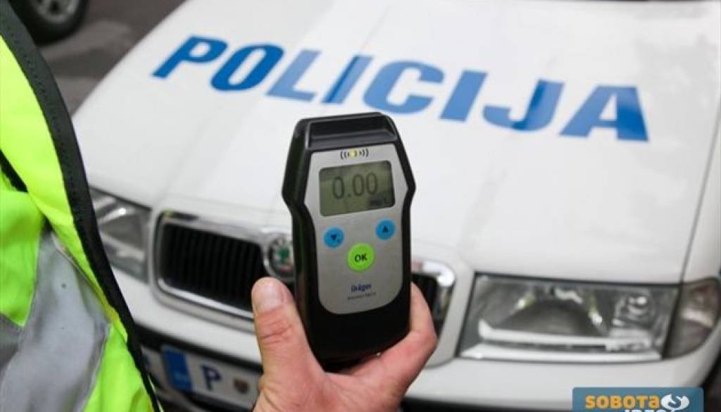 Policisti svetujejo: če boste uživali alkoholne pijače, ne vozite. Vozi naj kdo, ki alkoholnih pijač ni užival, ali pa uporabite druga prevozna sredstva.