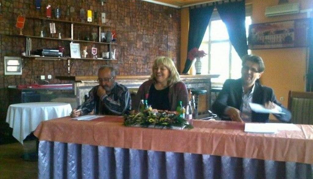 Fotografijo neposredno iz dogodka je objavil kar sam Dejan Židan. Sodobne komunikacijske platforme poslancu očitno niso tuje.