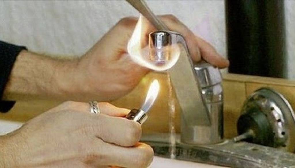 gasland-tap-water-fire.jpg