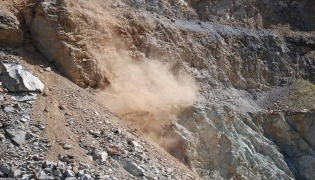 Usoda kamnoloma je odvisna od lastnika kamnoloma, plaz se bo najverjetneje sprožil.