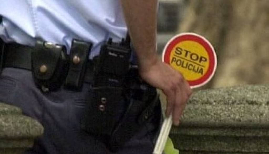 policija_5.jpg