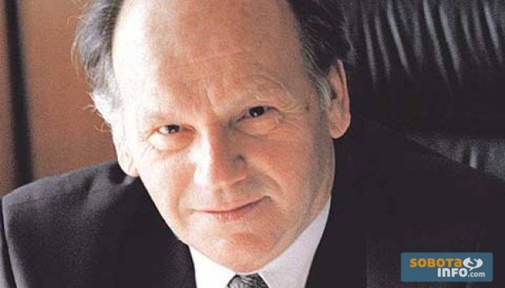 Jože Pučnik je aktivno sodeloval pri osamosvojitvi Slovenije.