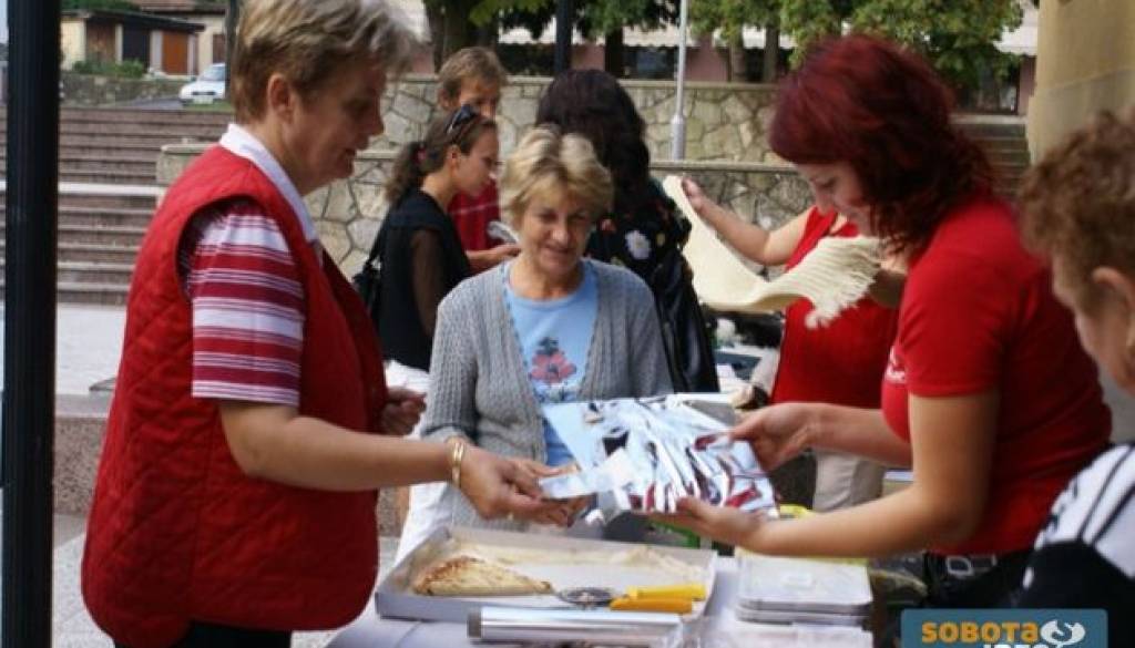 Kmečka tržnica 2012