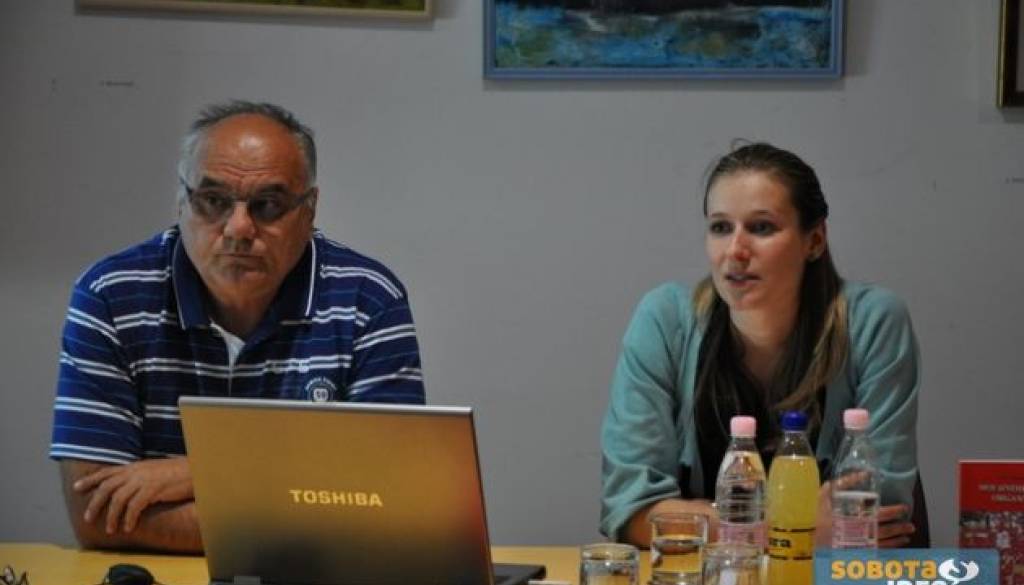 Sekretar ZSSS Milan Utroša in izvršna sekretarka ZSSS za sindikalno izobraževanje in informiranje, vseživljenjsko učenje in izvajanje projektov Staša Pernat Lesjak.