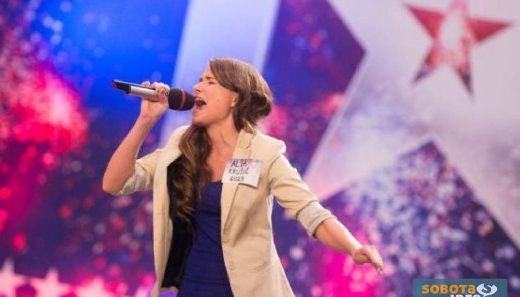 alja-krusic-slovenija-ima-talent-2013.jpg