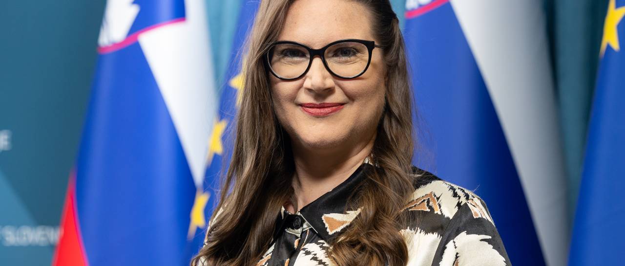 Andreja Kokalj in Branko Zlobko uradno prevzemata ministrska položaja