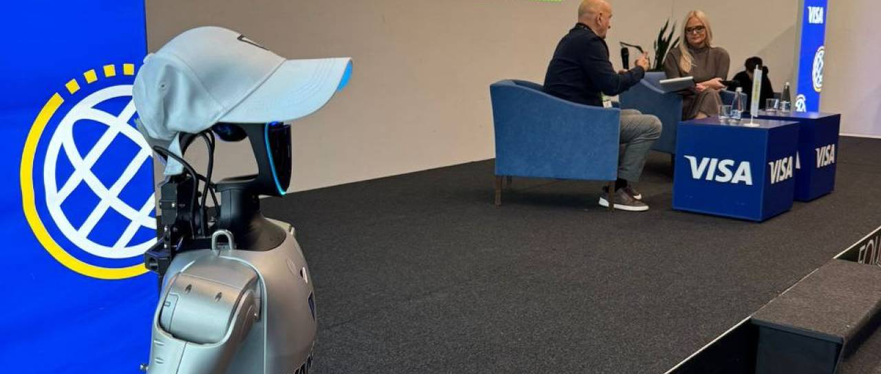 VIDEO: Humanoidni robot Jože se je prvič predstavil v Ljubljani