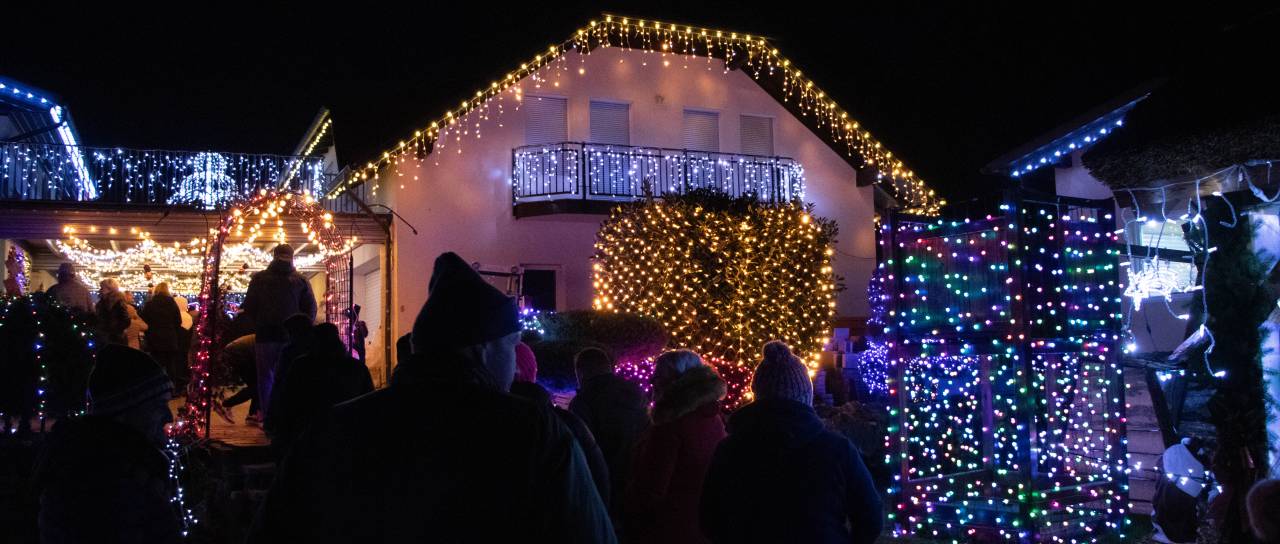 FOTO in VIDEO: Pri družini Jurič iz Žihlave zasijala dežela tisočerih lučk