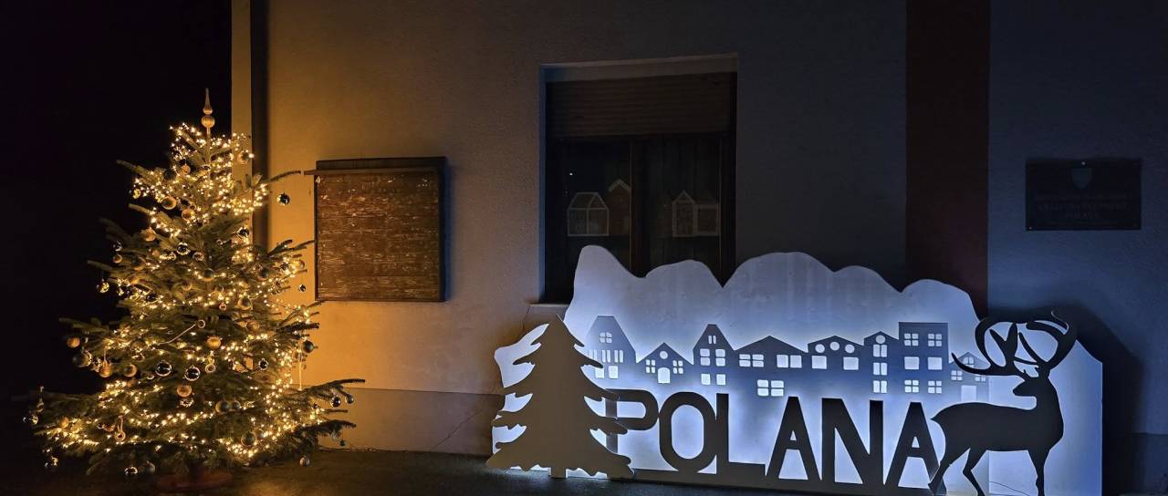 Polana zasijala v praznični podobi