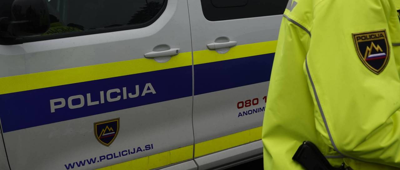 Pester dan za štajerske policiste: Zasegli dve vozili, eno osebo pridržali zaradi alkohola