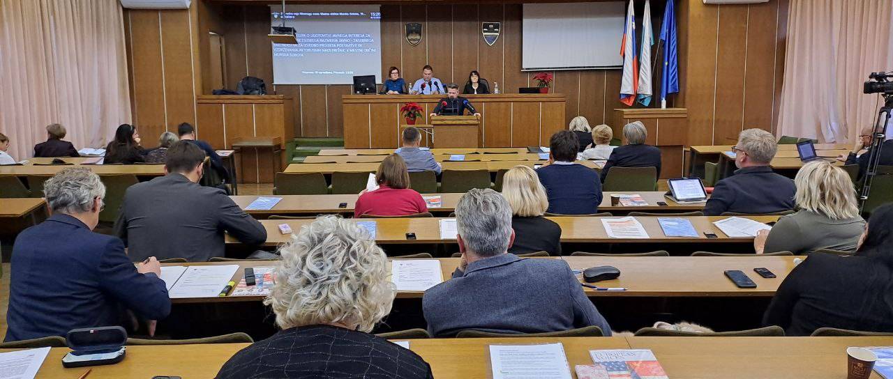 Višji zneski za poslovne in industrijske objekte, znani so letošnji prejemniki kulturnih nagrad