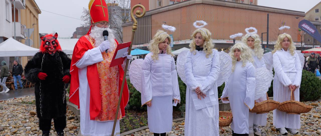 FOTO in VIDEO: Mikloševo senje v polnem razmahu