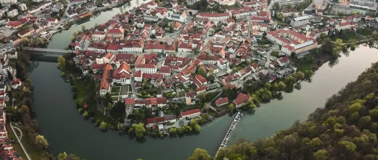 Kam ta konec tedna? Dolenjska bo v znamenju gledališča in glasbe