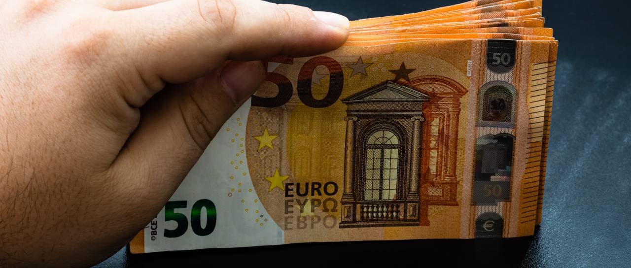 Biki in ribi, previdno z denarjem. Odločitve bi lahko imele dolgoročne posledice