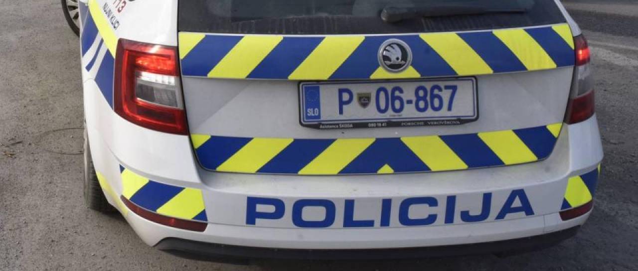 Pomurski policisti obravnavali goljufijo, delovno nesrečo in prijeli dvanajst tujcev