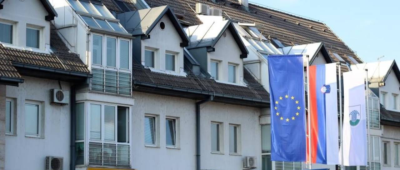 Pomurski občinski svetnik dvakrat glasoval sam zase, zdaj ga je doletela sankcija