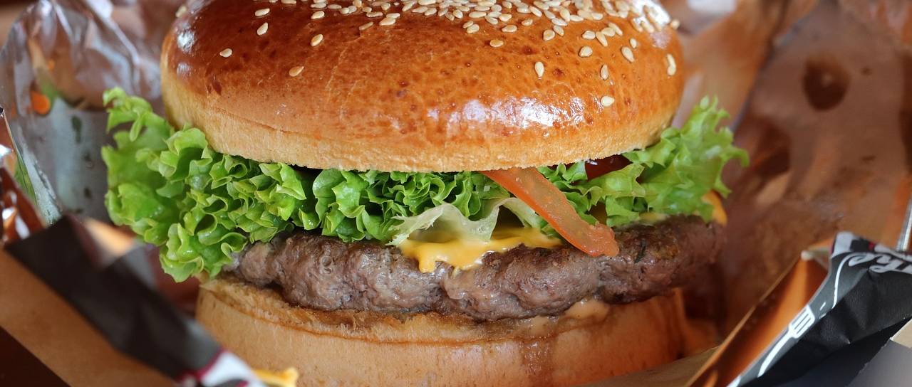 PREDLAGAJTE: Kje na Ptuju ali v okolici je naj burger?