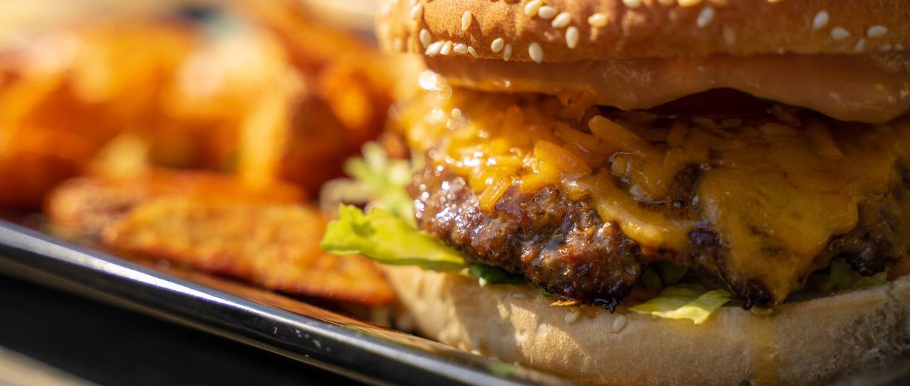 PREDLAGAJTE: Kje na Dolenjskem je naj burger?