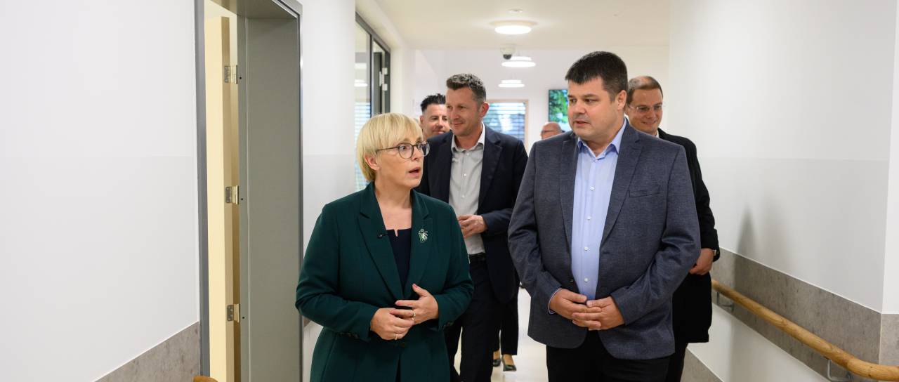 Zakaj je Kuzma dobil zeleno luč, Magdič pa ne? Ministrstvo pojasnjuje razliko