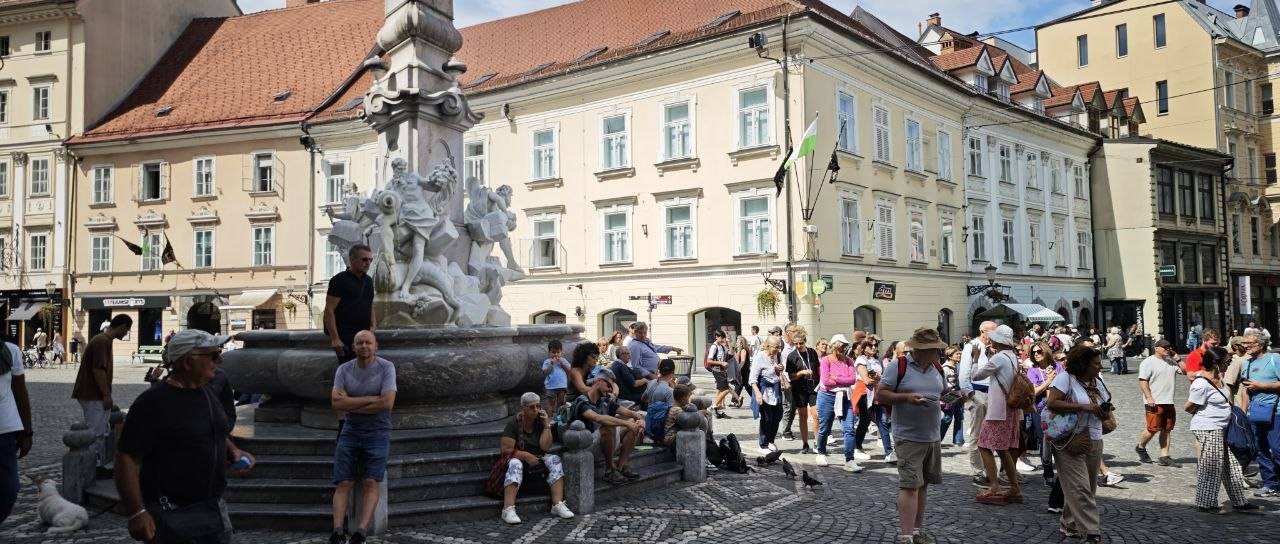 Ljubljana pod pritiskom! Ima 293.244 prebivalcev, v osmih mesecih pa več kot dva milijona turističnih nočitev