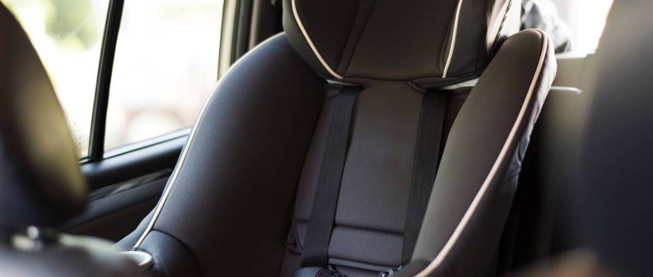 Niso vsi otroški sedeži varni! Osem sedežev odpovedalo med testiranjem