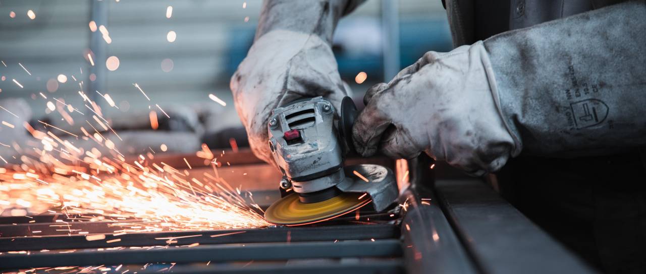 Za delavce migrante se obeta sprememba, zadnji predlog bi jim prinesel več denarja 