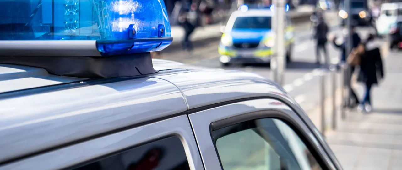 Evakuirali tri nakupovalne centre zaradi groženj z bombami