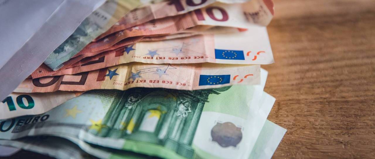 Pomanjkanje učiteljev: Ministrstvo razpisalo 200 štipendij