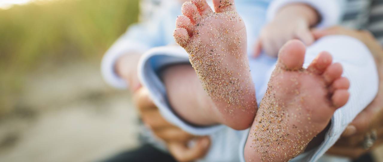 Starši po potrdila o cepljenju kar v Avstrijo – kaj se dogaja?