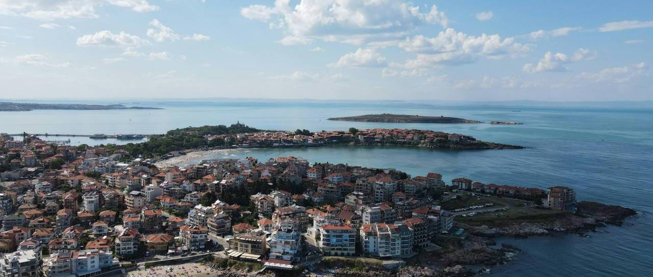 Je to mesto nov skriti turistični biser? Čudoviti razgledi, kristalno morje in pivo za manj kot dva evra